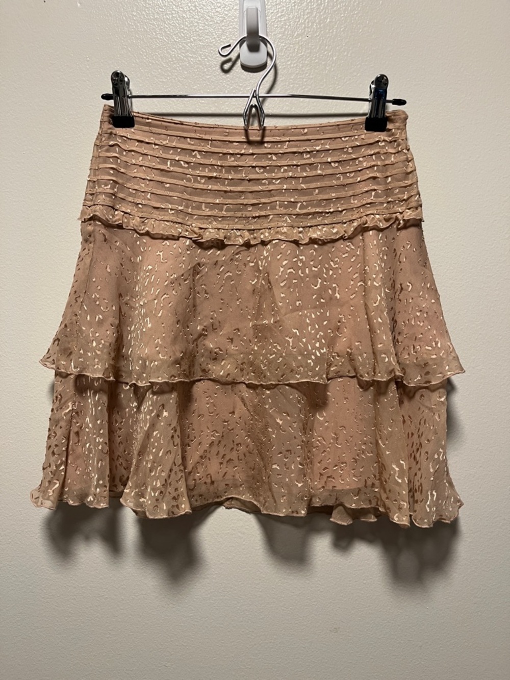 REISS Animal Print Lelis Burn-Out Pattern Tiered Mini Skirt, Light Pink, Size 2 - Picture 3 of 11